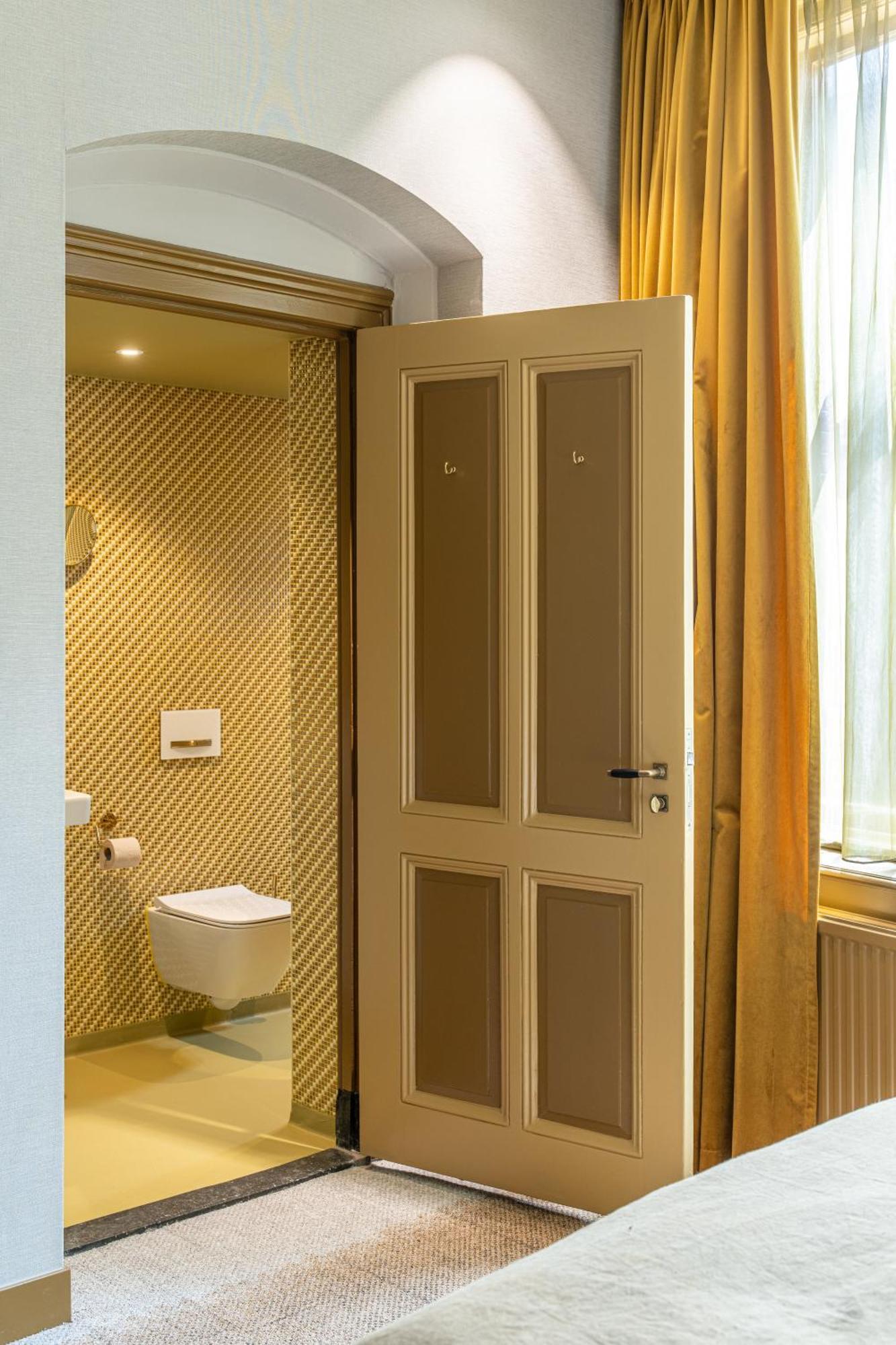 Hotel Staatsman Зволе Екстериор снимка