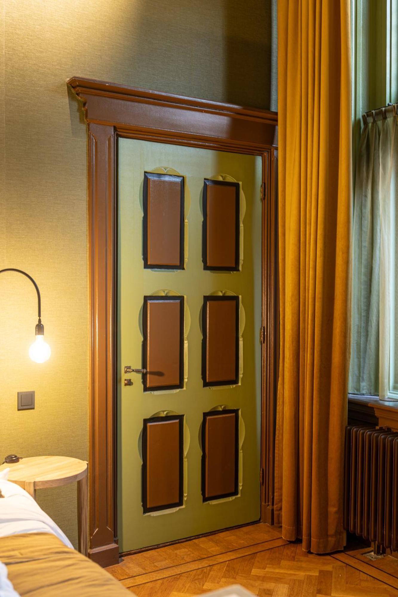 Hotel Staatsman Зволе Екстериор снимка